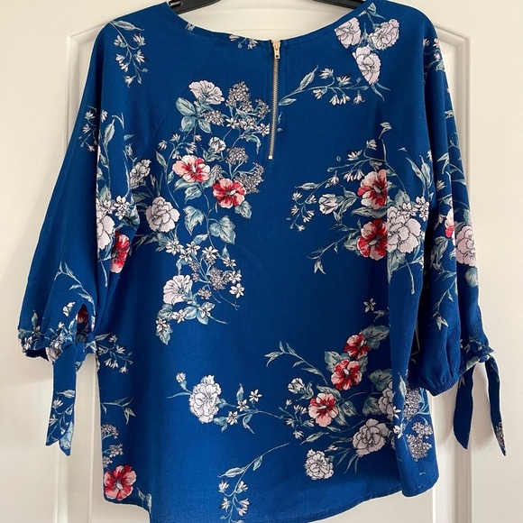 PAPERMOON Women’s Blue Floral 3/4 Sleeve 100%‎ Polyester Floral Blouse-Size MP - Picture 2 of 7